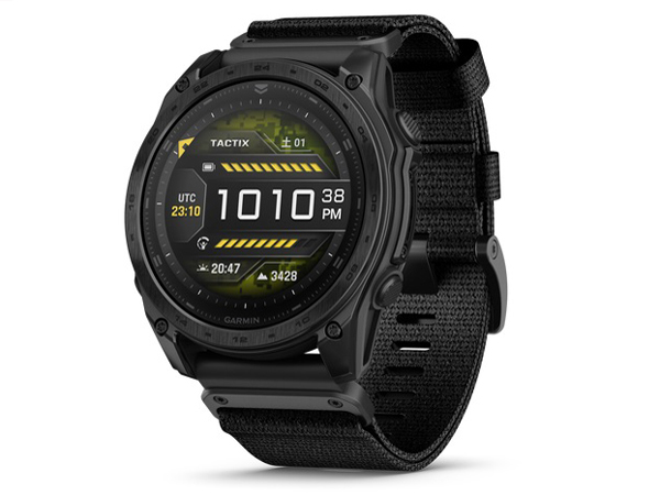 tactix 8 AMOLED 010-03406-12 [ブラック]
