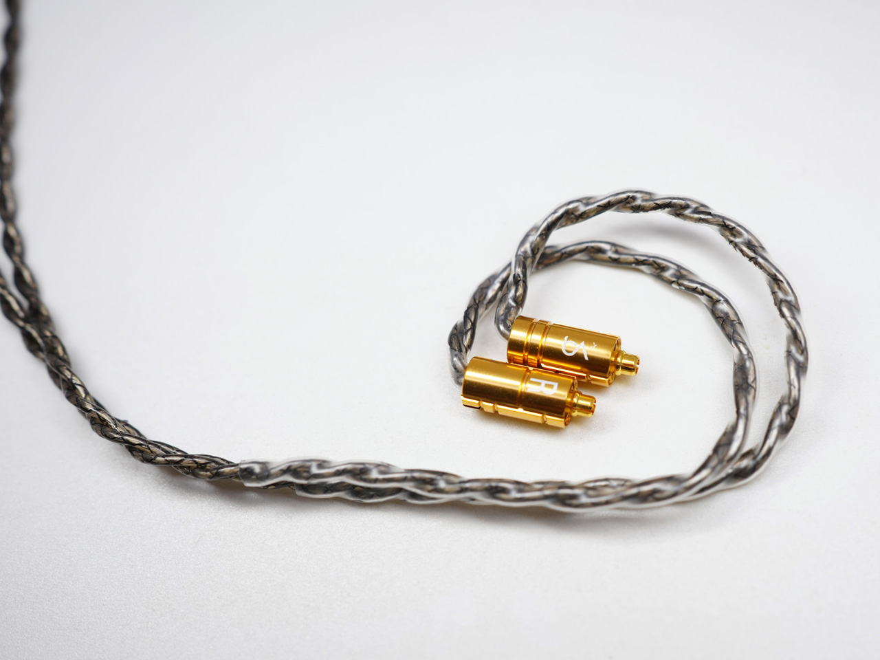 Silversonic MKVIII 4-Wire BEA-2076 4.4mmバランス(5極)⇔MMCX [1.2m]